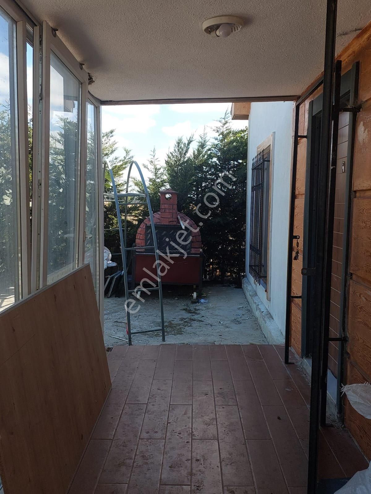 Çatalca İzzettinde 1.054 M2 Arsalı 6 Yıllık Meyve Ağaçları Olan Müstakil Ev - Görsel 12