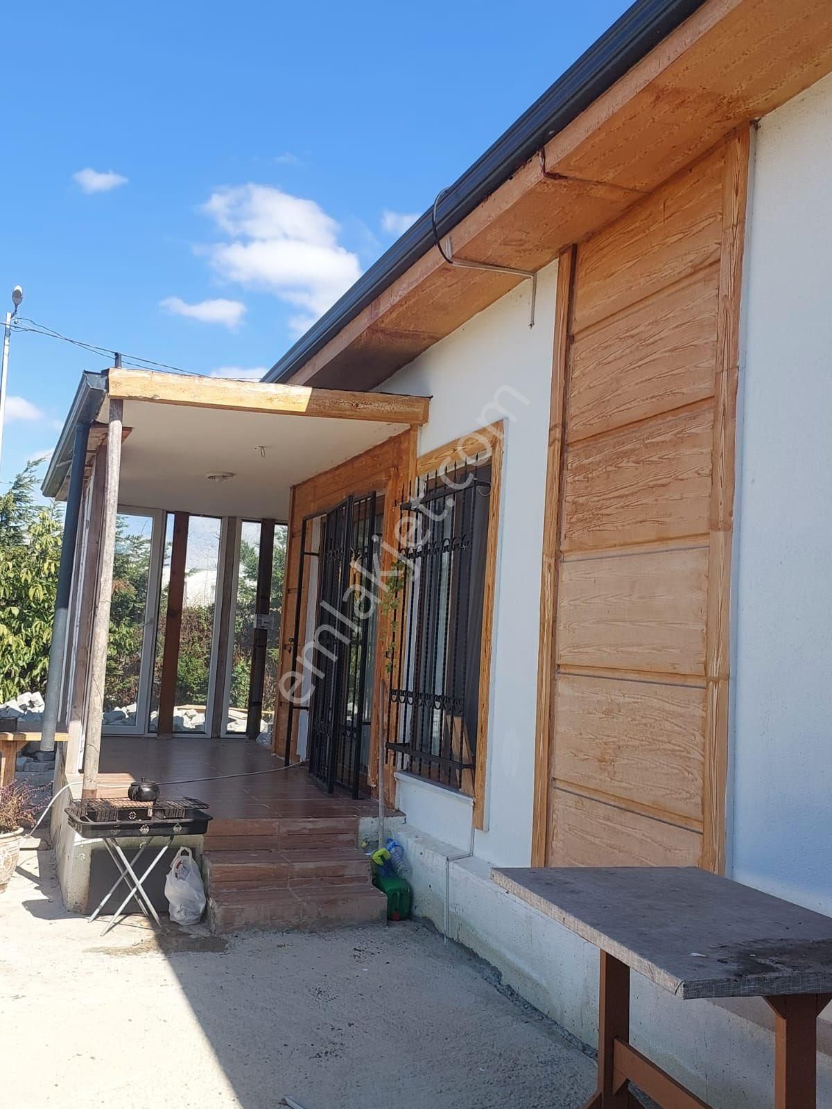 Çatalca İzzettinde 1.054 M2 Arsalı 6 Yıllık Meyve Ağaçları Olan Müstakil Ev - Görsel 4