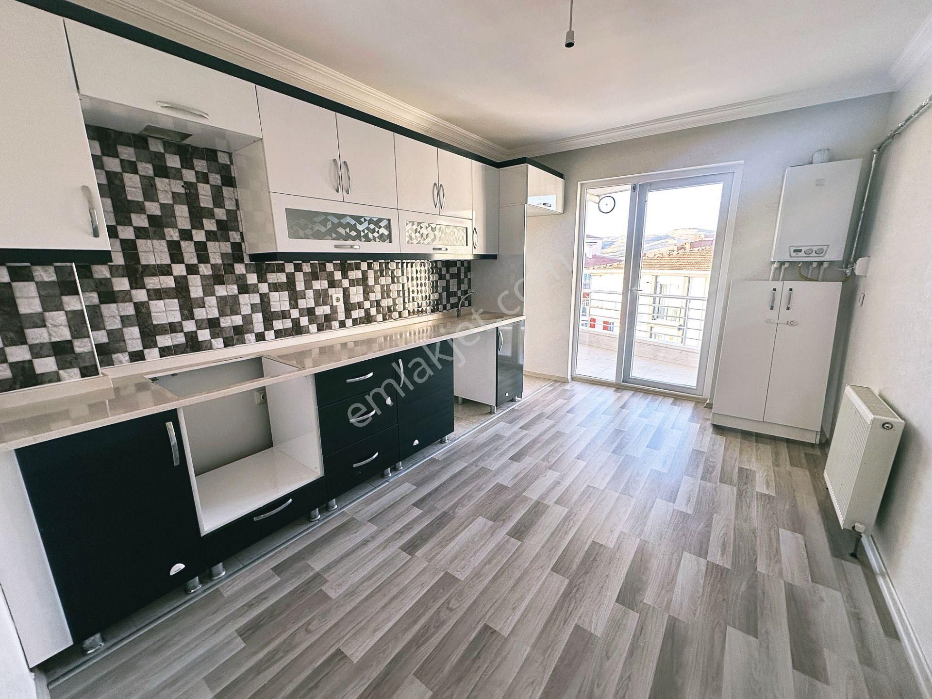 Cihandan Yükseltepe Murat Çobanoğlu Cadde Yakın Satlık 3+1 Daire - Görsel 2