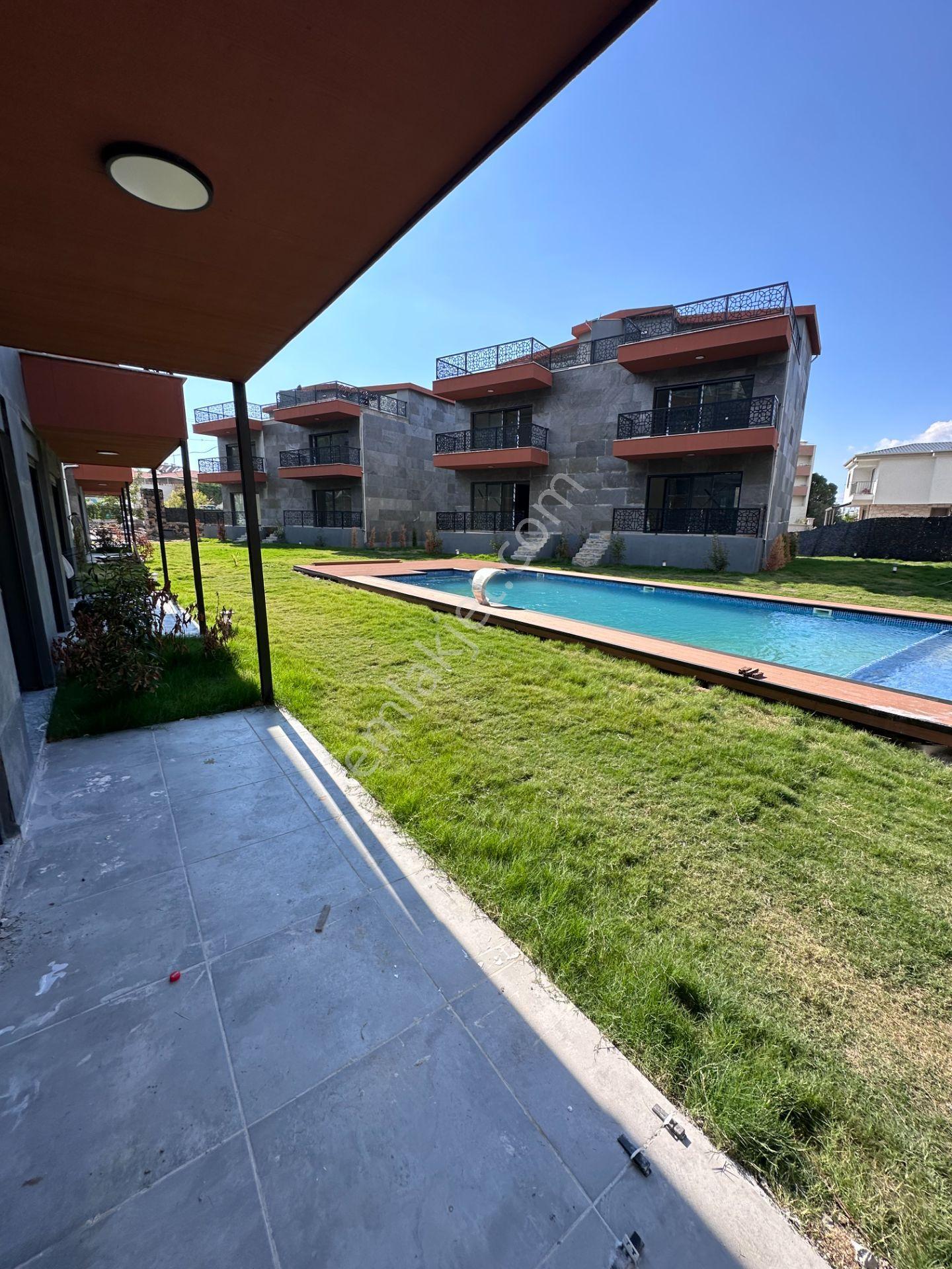 Mert Uçar'dan Satılık Yeni Şakran Havuzlu Site De 2+1 Bahçe Katı - Görsel 9