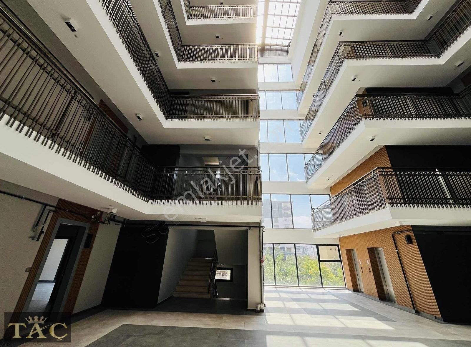 Taç Gayrimenkulden Çevreyoluna Cepheli 167 M2 3+1 Lüks Ofis - Görsel 8