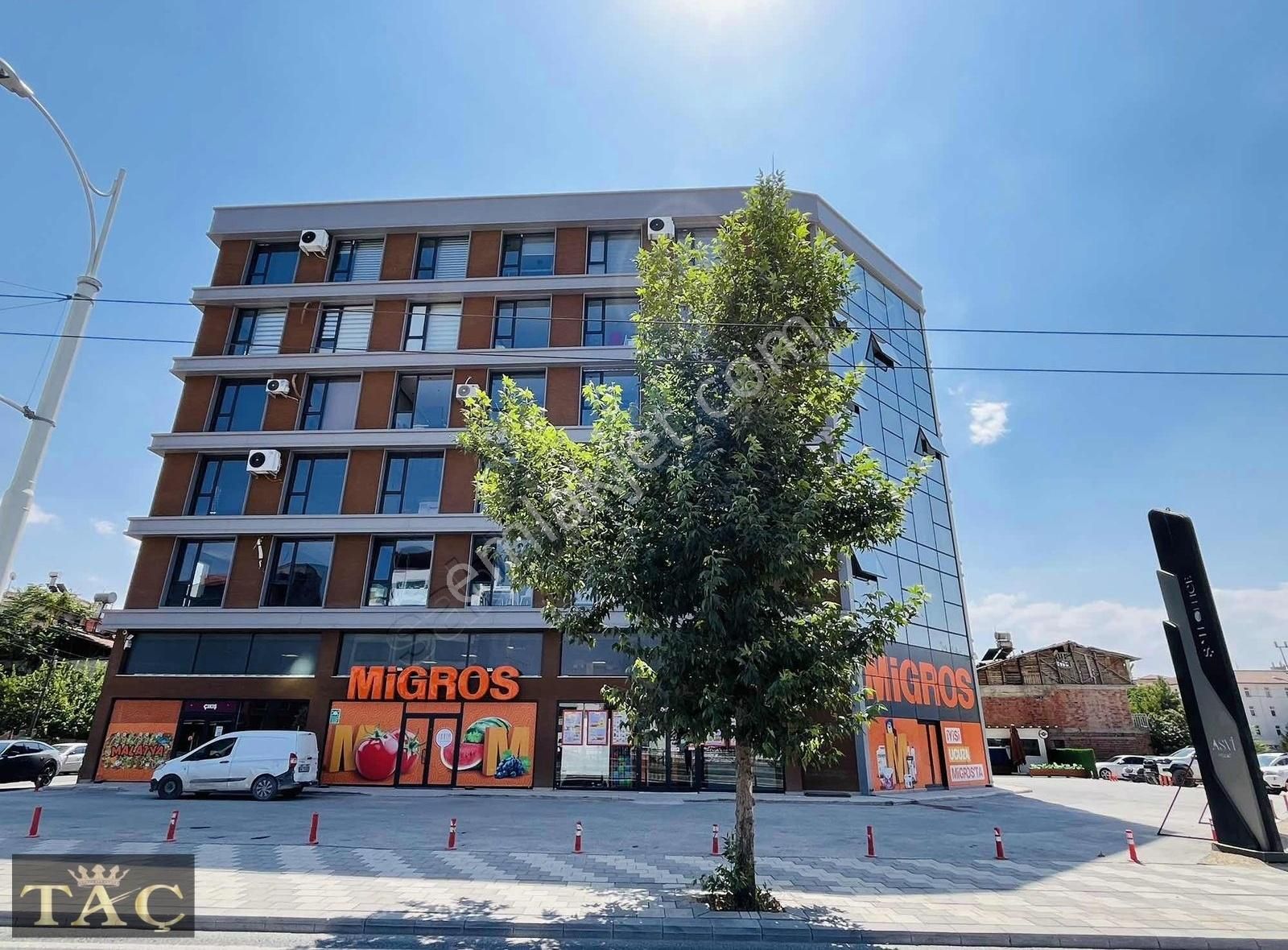 Taç Gayrimenkulden Çevreyoluna Cepheli 167 M2 3+1 Lüks Ofis - Görsel 3