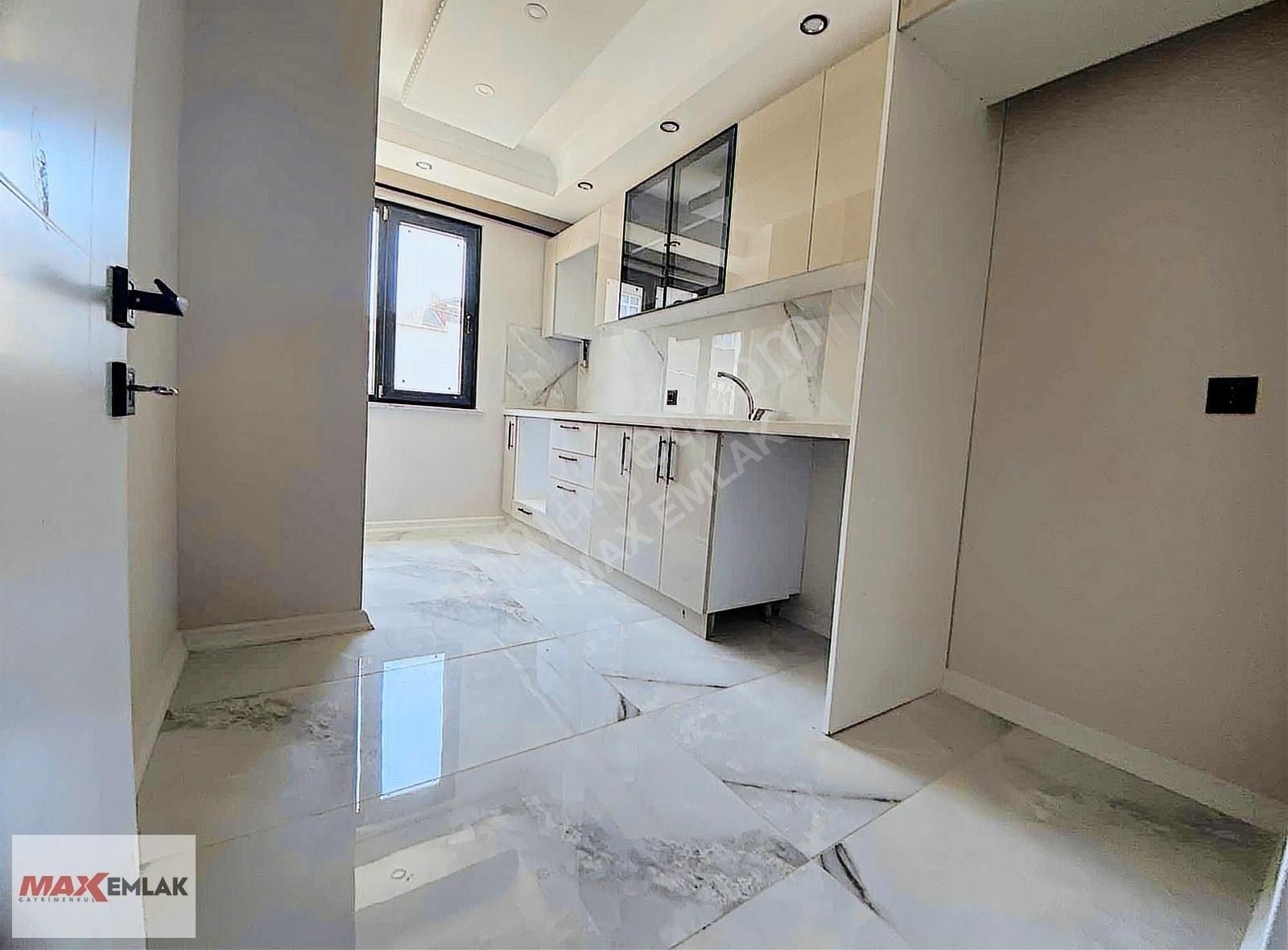 Kazım Karabekir Mah. Merkezi Lokasyonda Satılık 2+1 Ara Kat - Görsel 9