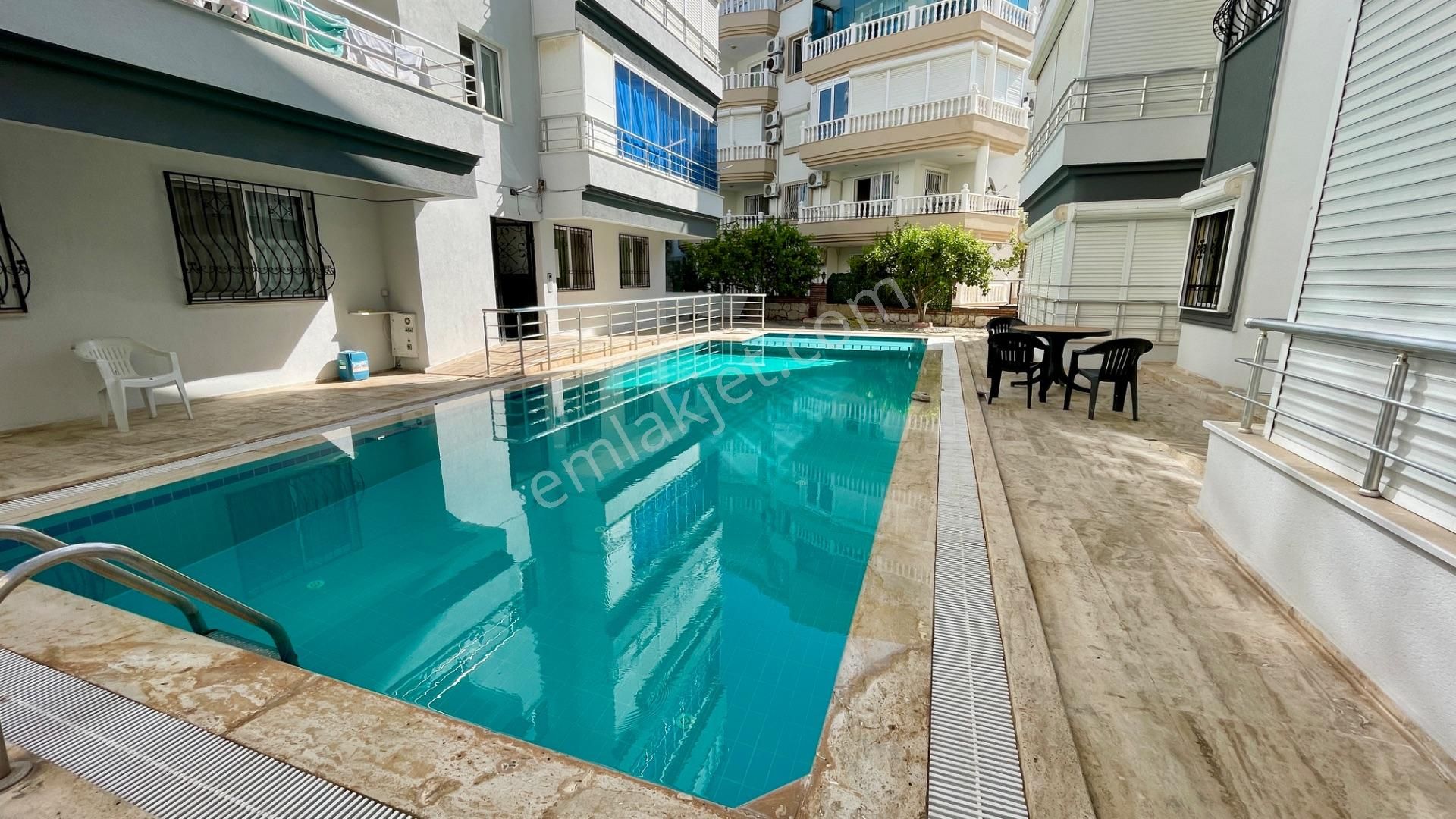 Didim Altınkum Mahallesinde Havuzlu Sitede Satılık Geniş Dubleks - Görsel 4
