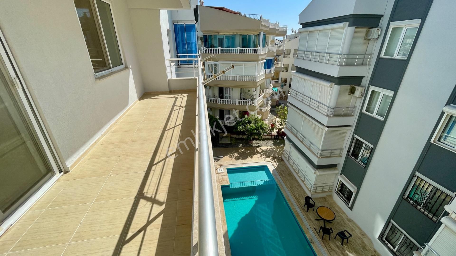 Didim Altınkum Mahallesinde Havuzlu Sitede Satılık Geniş Dubleks - Görsel 26