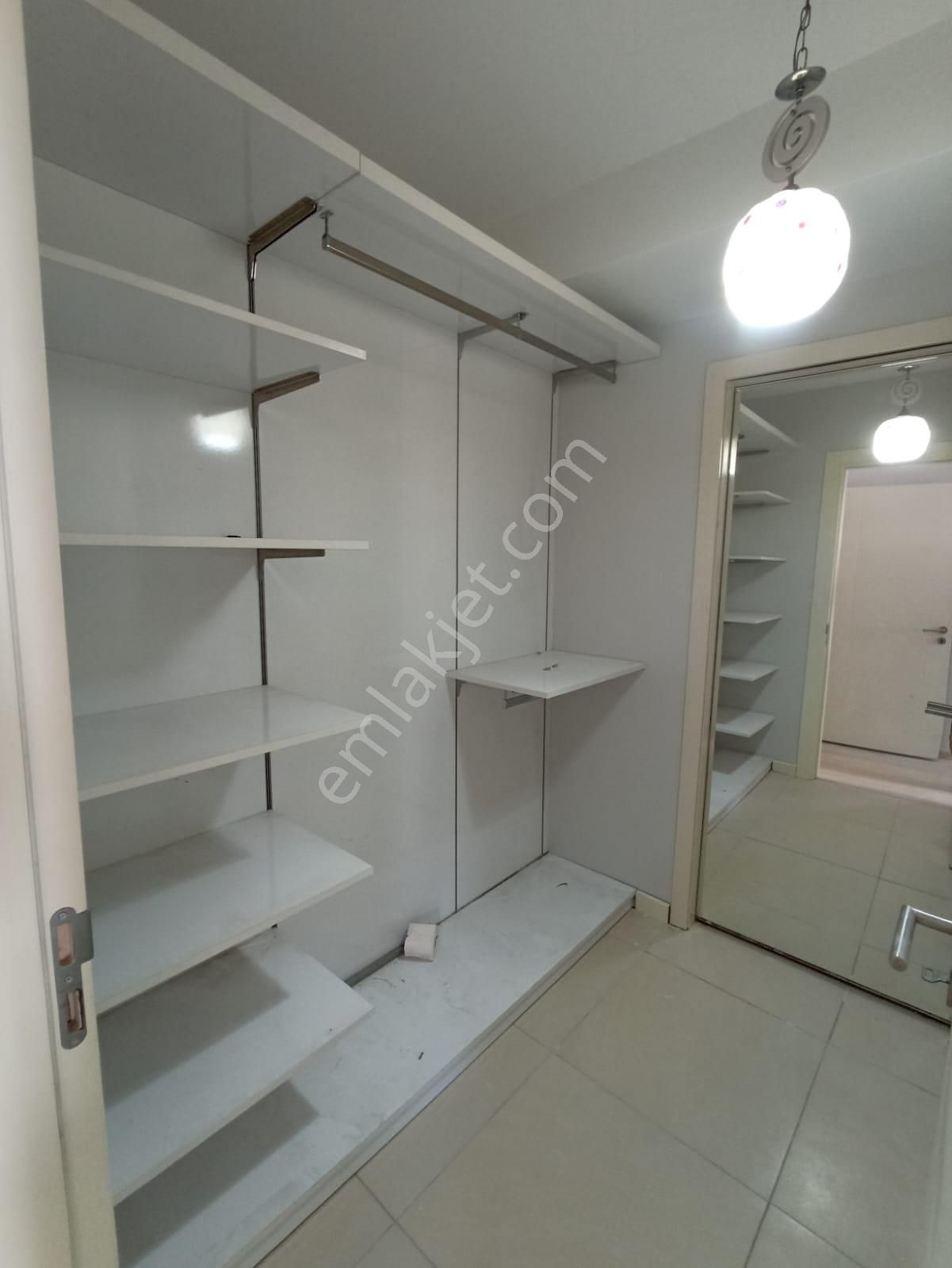 Türkmenbaşı Bulvarında Yüzme Havuzlu Güvenlikli Sosyal Yaşam Alanlı 4+1 Lüks Daire - Görsel 12
