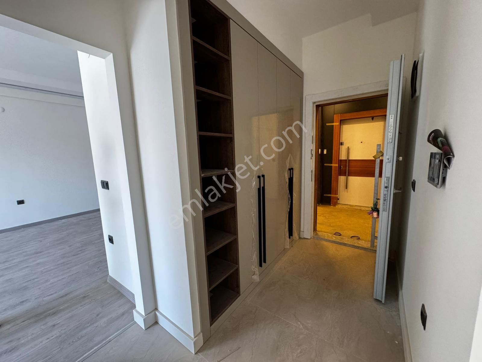 Kuşadası Değirmendere Bölgesi’nde Harika Site İçerisinde Ara Kat 2 + 1 Daire - Görsel 11