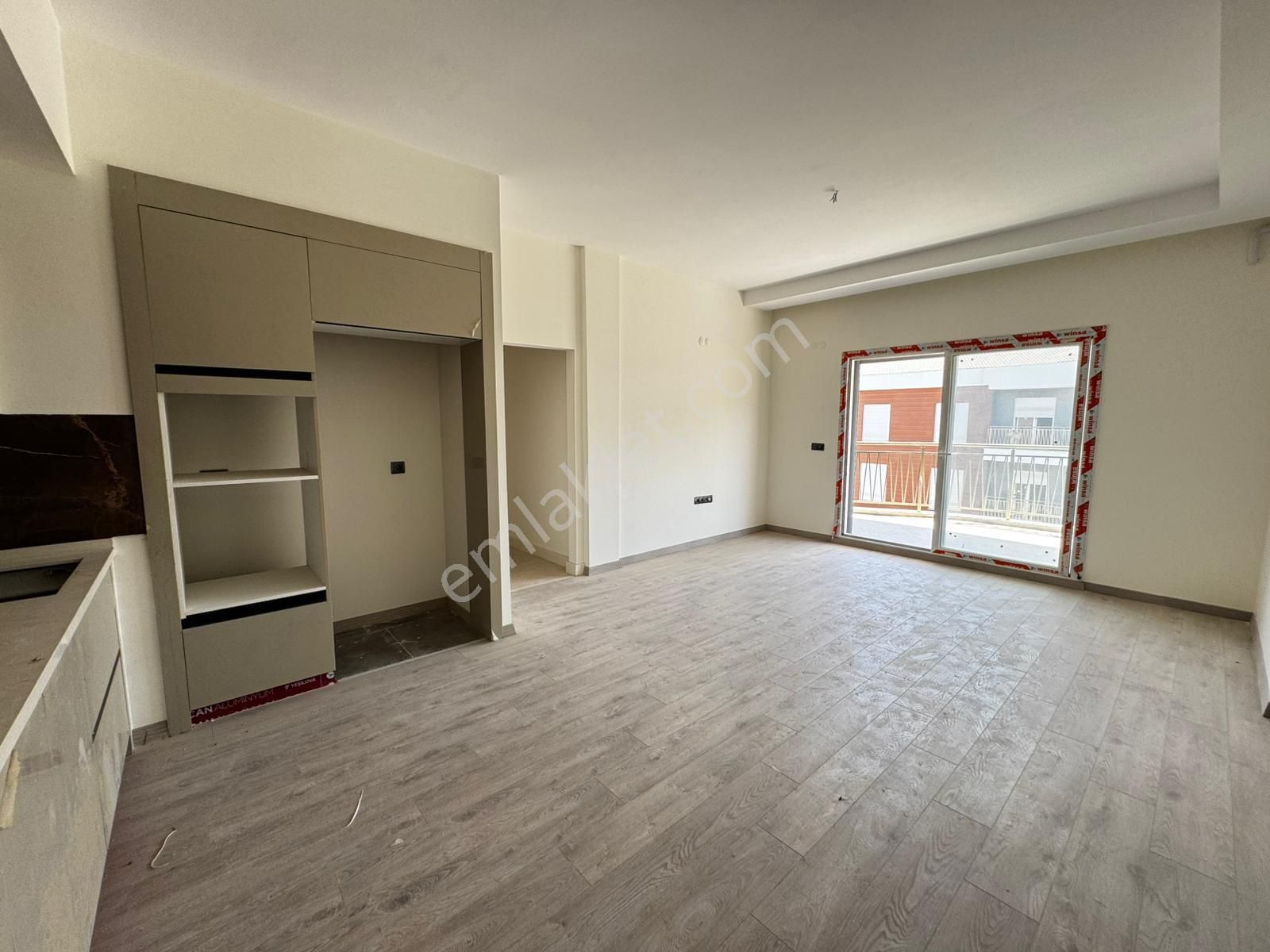 Kuşadası Değirmendere Bölgesi’nde Harika Site İçerisinde Ara Kat 2 + 1 Daire - Görsel 29