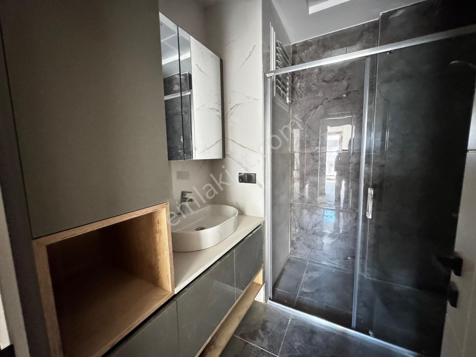 Kuşadası Değirmendere Bölgesi’nde Harika Site İçerisinde Ara Kat 2 + 1 Daire - Görsel 15