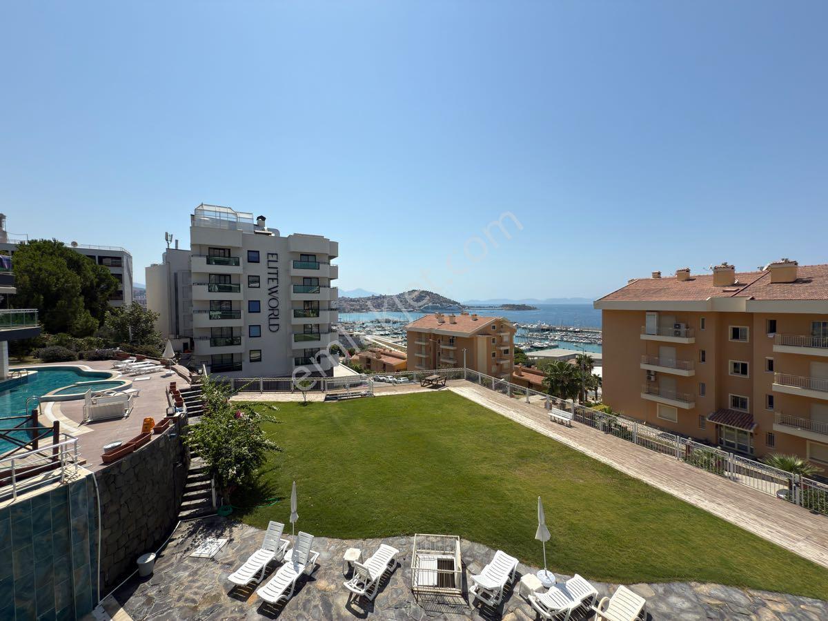Kuşadası Merkezde Marina Bölgesinde Pine City’de Deniz Manzaralı Daire - Görsel 12