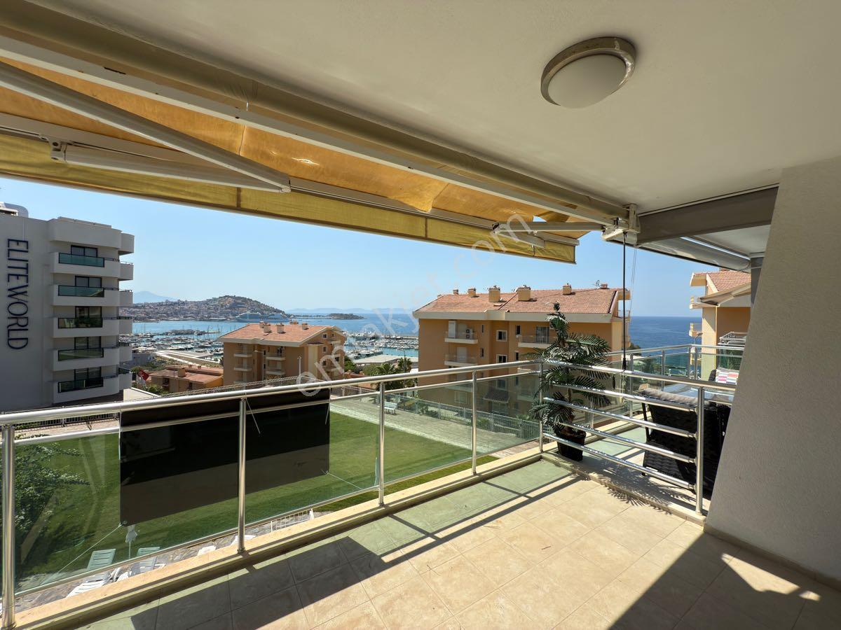 Kuşadası Merkezde Marina Bölgesinde Pine City’de Deniz Manzaralı Daire - Görsel 17