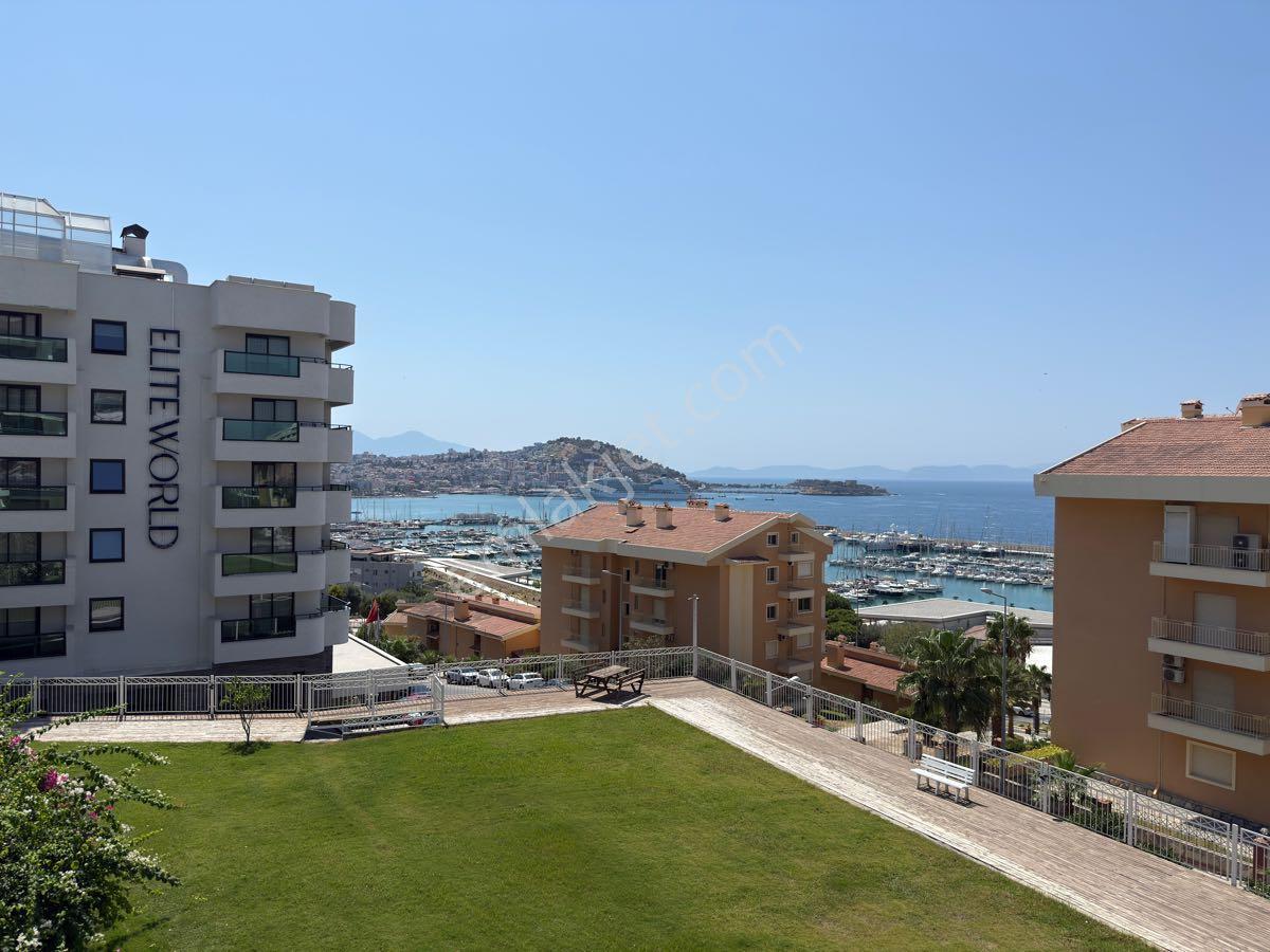 Kuşadası Merkezde Marina Bölgesinde Pine City’de Deniz Manzaralı Daire - Görsel 13