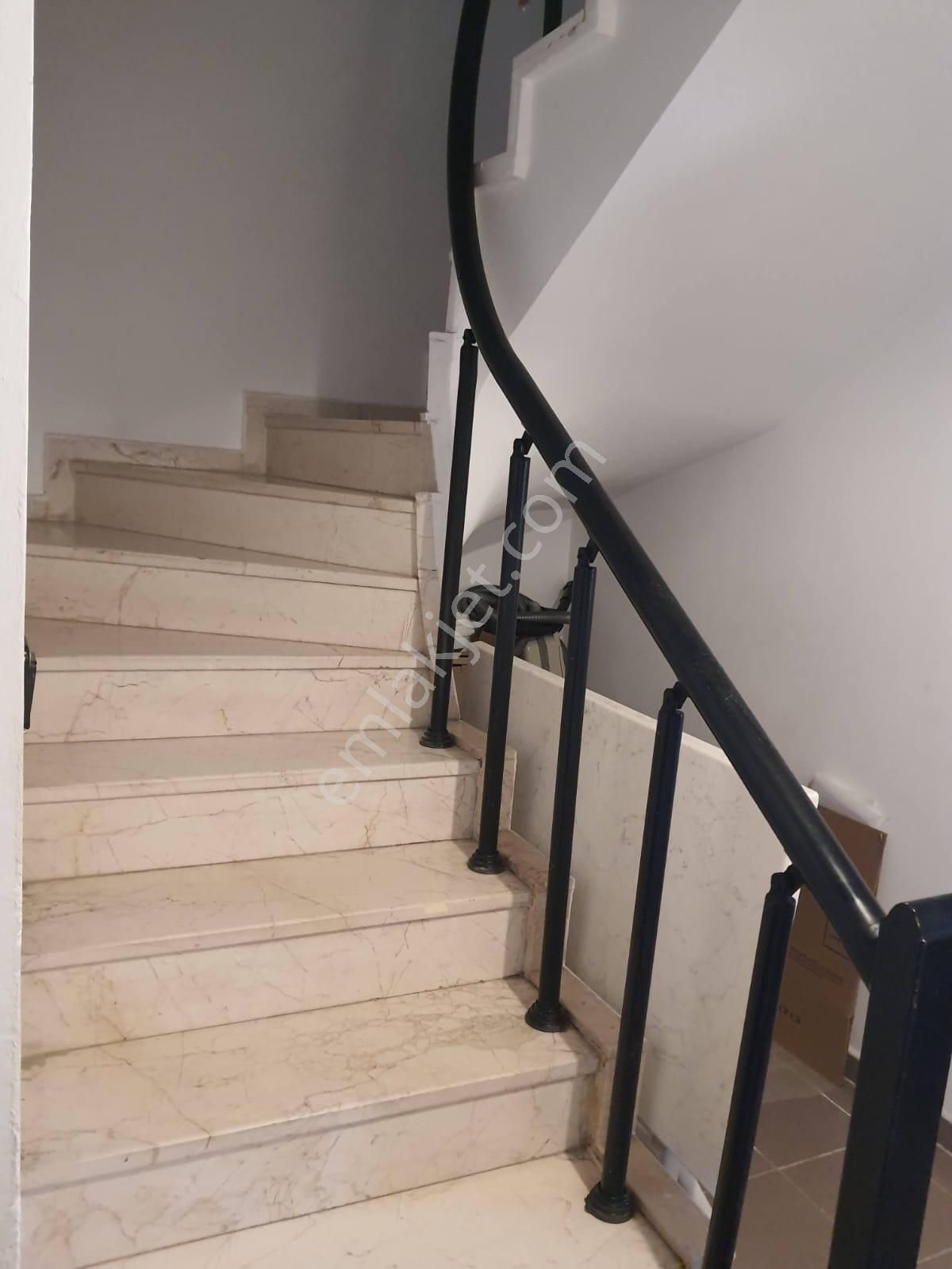 Kemer Çamyuva'da Denize Yakın Lüx Sitede Triplex Villa - Görsel 22