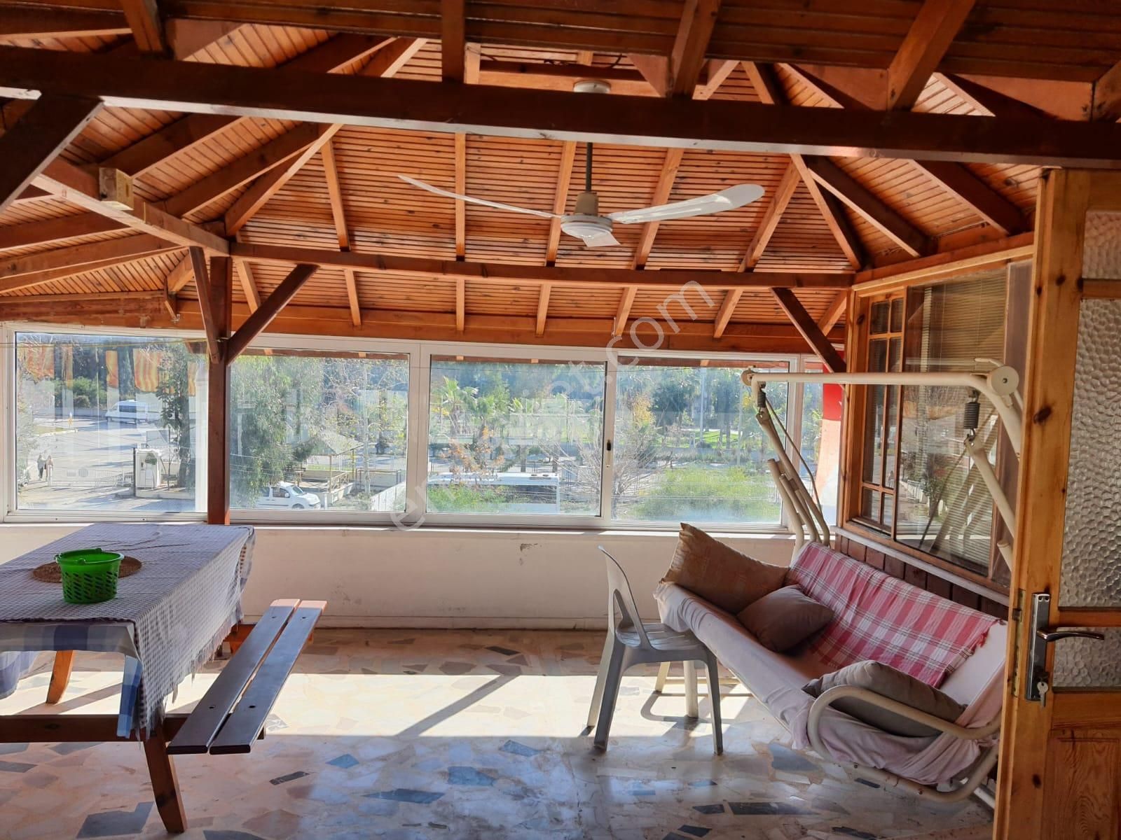 Kemer Çamyuva'da Denize Yakın Lüx Sitede Triplex Villa - Görsel 5