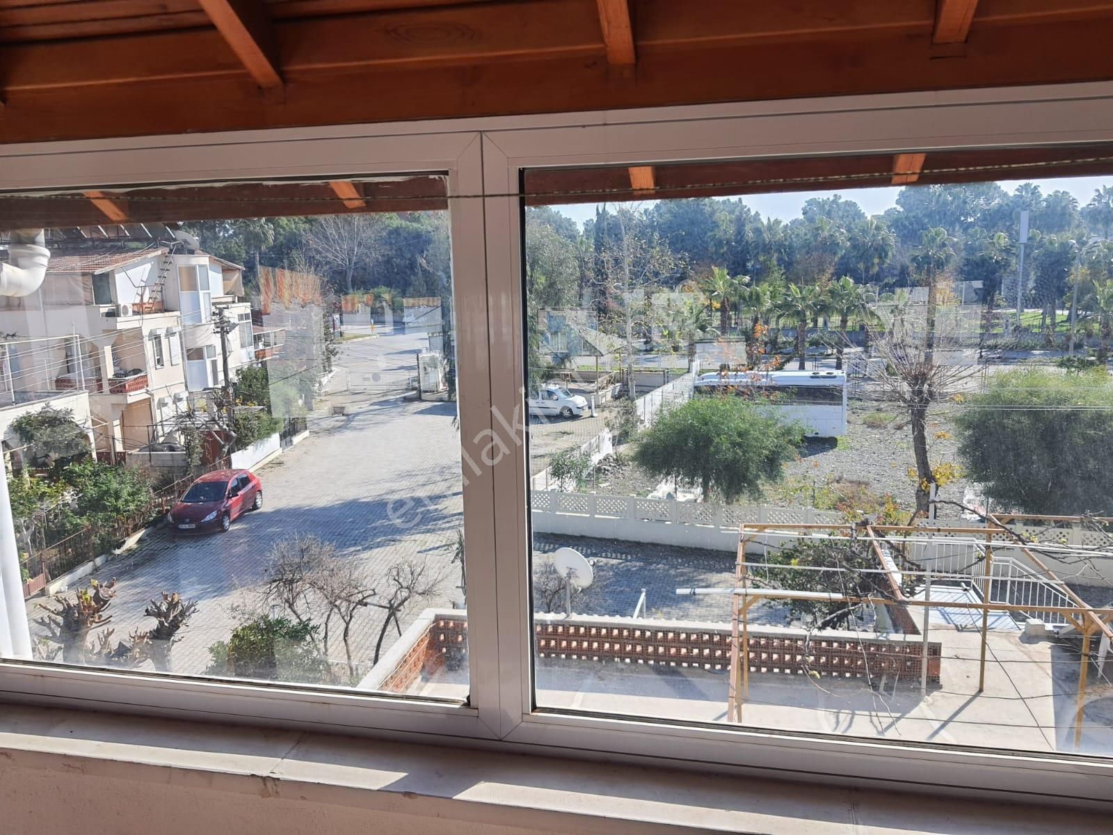 Kemer Çamyuva'da Denize Yakın Lüx Sitede Triplex Villa - Görsel 4