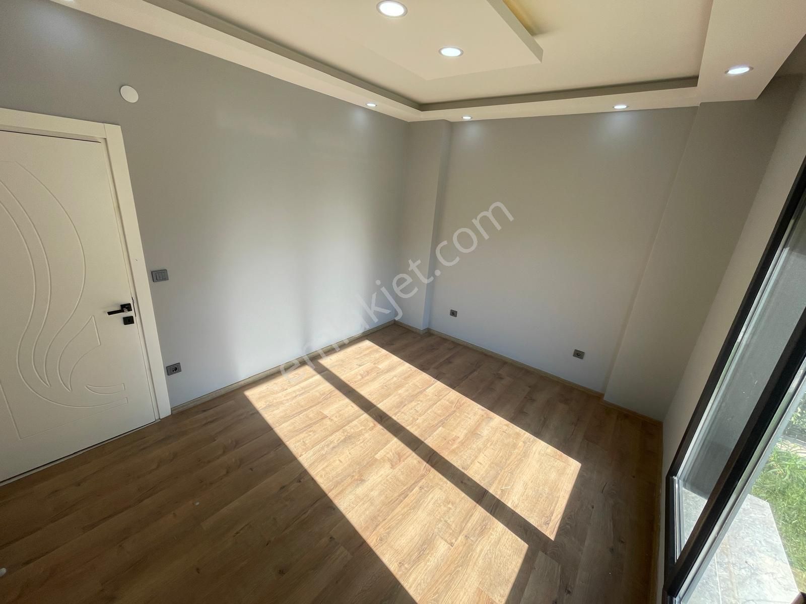 Poyraz Gayrimenkul'den Güre Çamlıbel'de Satılık Sıfır 6+1 Villa - Görsel 7