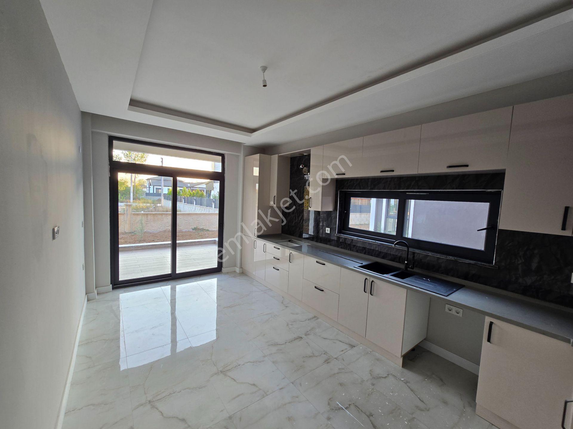 Düzce Yahyalar'da 4+1 Modern Geniş Satılık Villa - Görsel 3