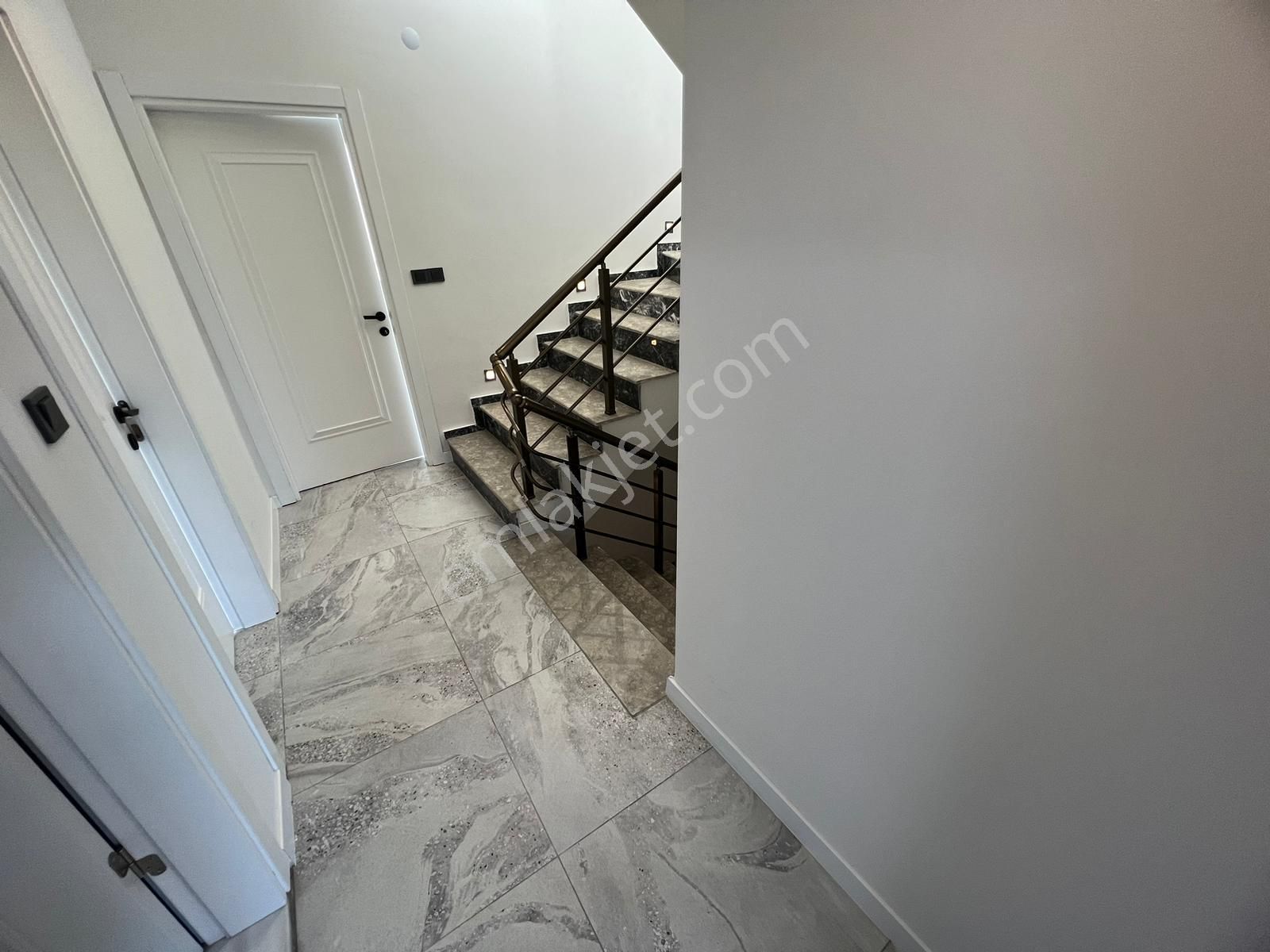 ✅✅alçınar Emlaktan Ultra Lüks Giyinme Odalı Bahçeli 5+1 Villa✅✅ - Görsel 13