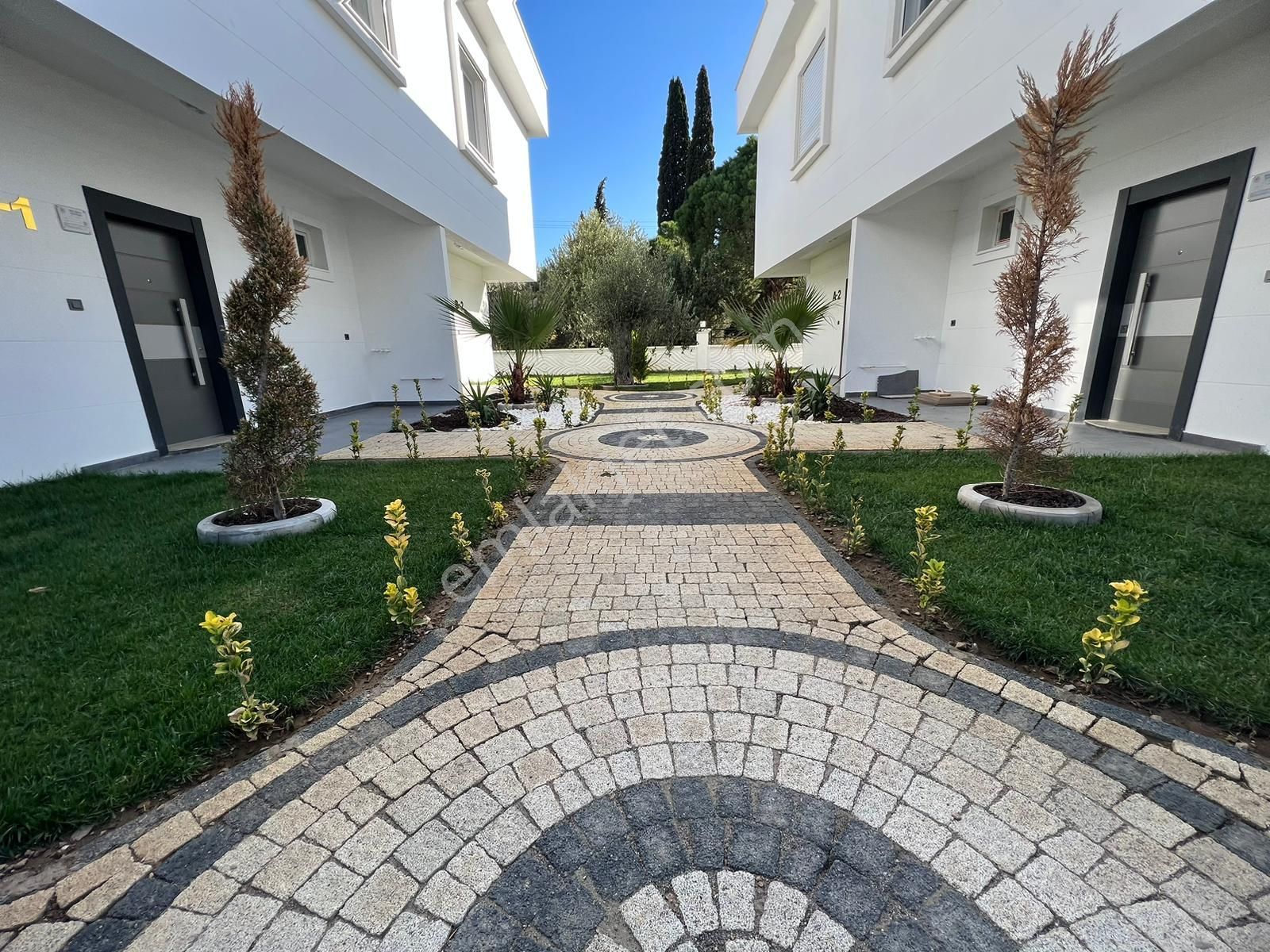 ✅✅alçınar Emlaktan Ultra Lüks Giyinme Odalı Bahçeli 5+1 Villa✅✅ - Görsel 2