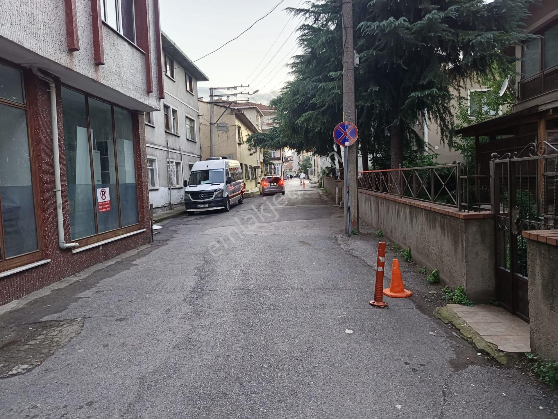 Kaçmaz Emlak'tan Derince Deniz Mahallesinde Kiralık 90 M2 Dükkan - Görsel 6