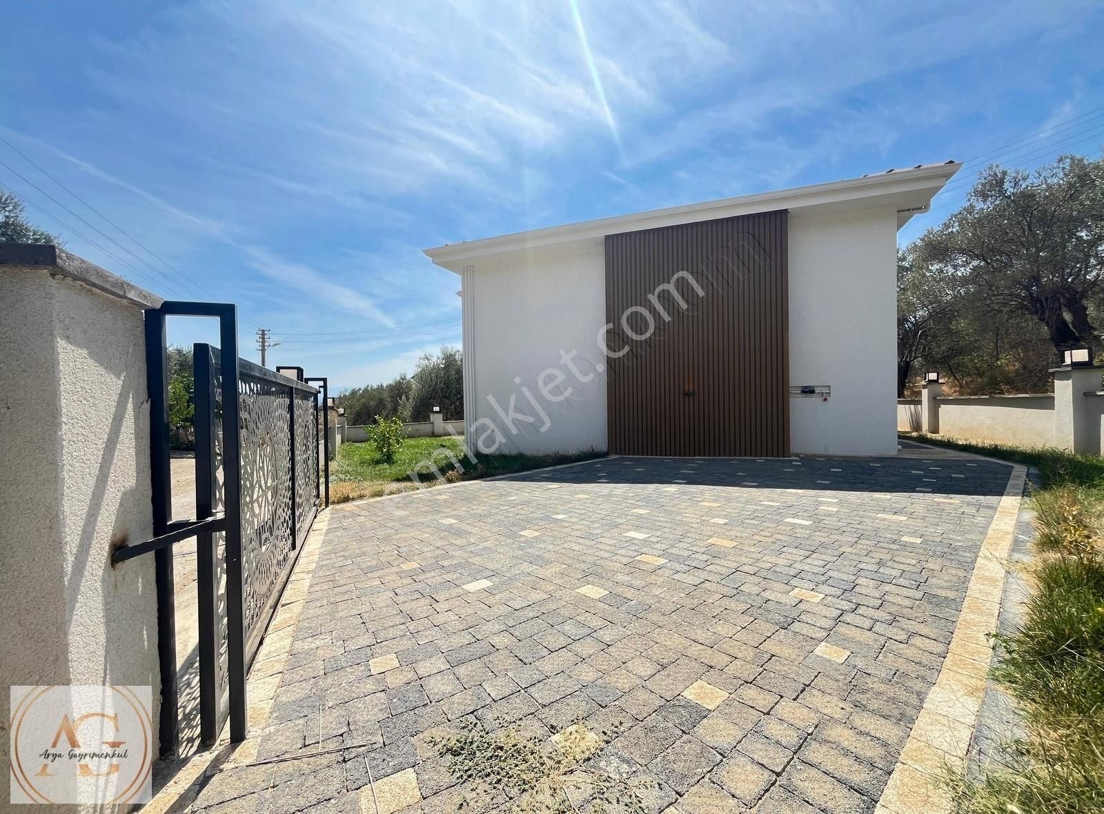 Arya'dan Müstakil Tam Bağımsız Tek Kat 3+1 Bahçeli Villa - Görsel 30