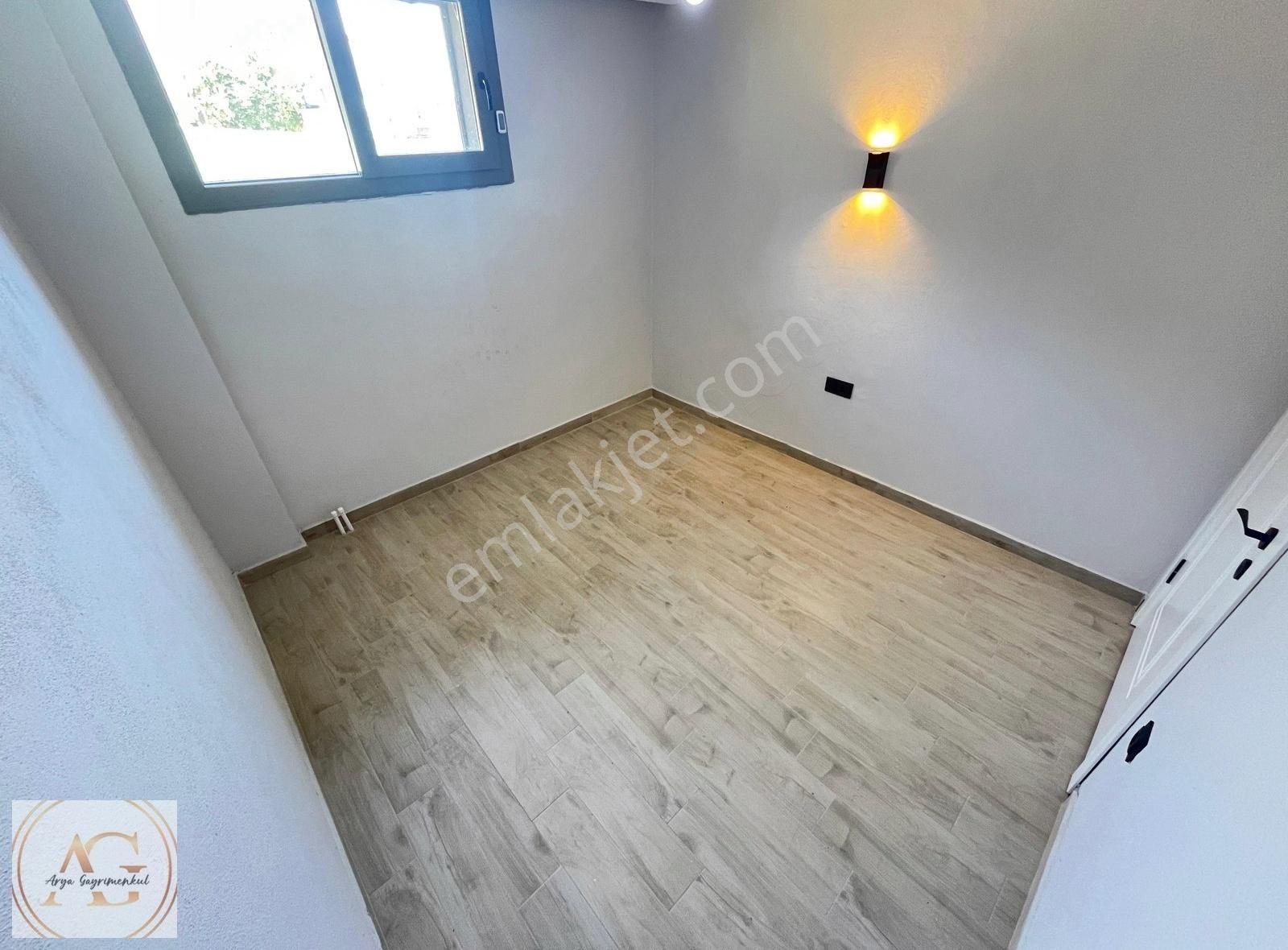 Arya'dan Müstakil Tam Bağımsız Tek Kat 3+1 Bahçeli Villa - Görsel 24