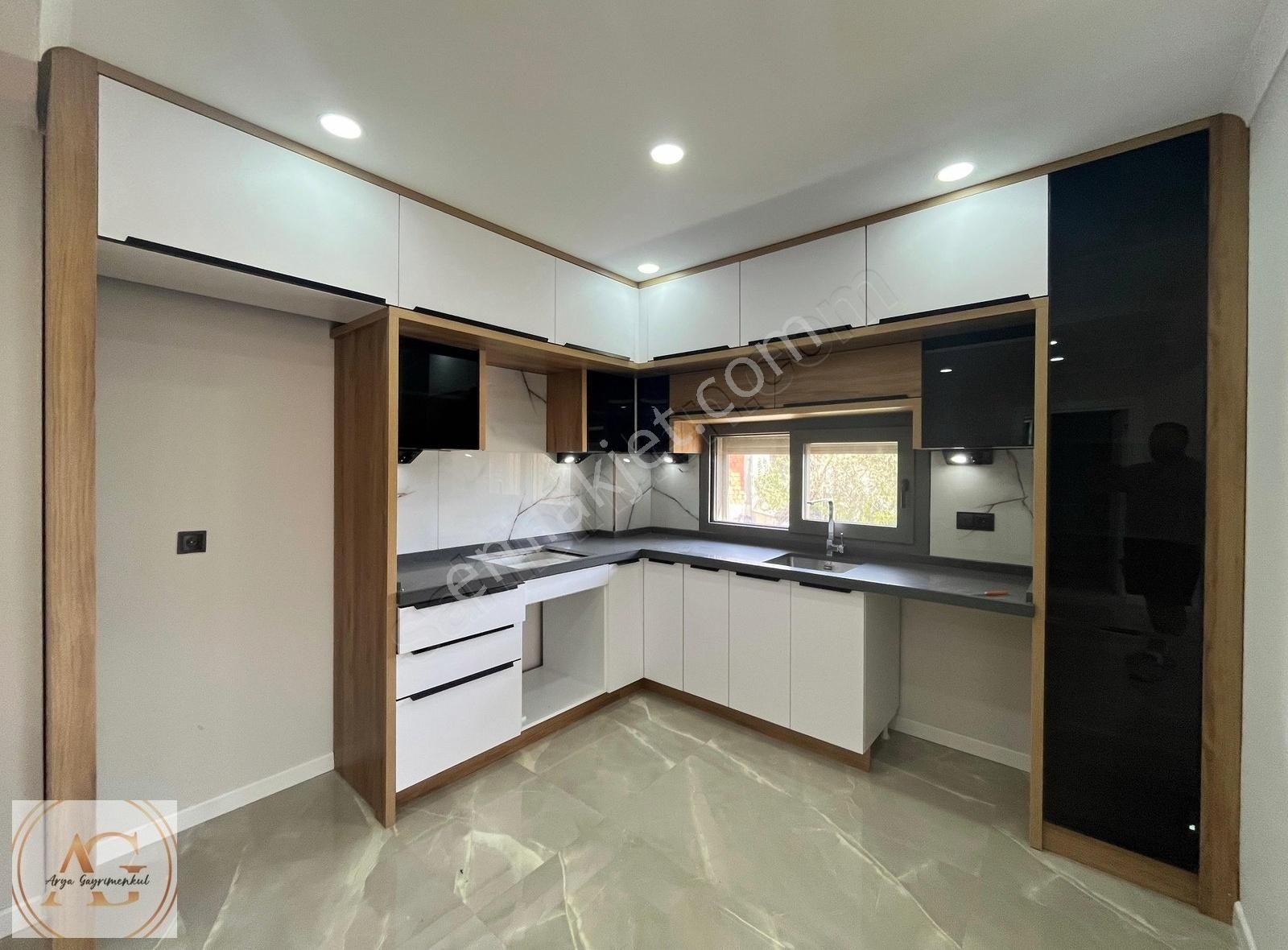 Arya'dan Müstakil Tam Bağımsız Tek Kat 3+1 Bahçeli Villa - Görsel 22