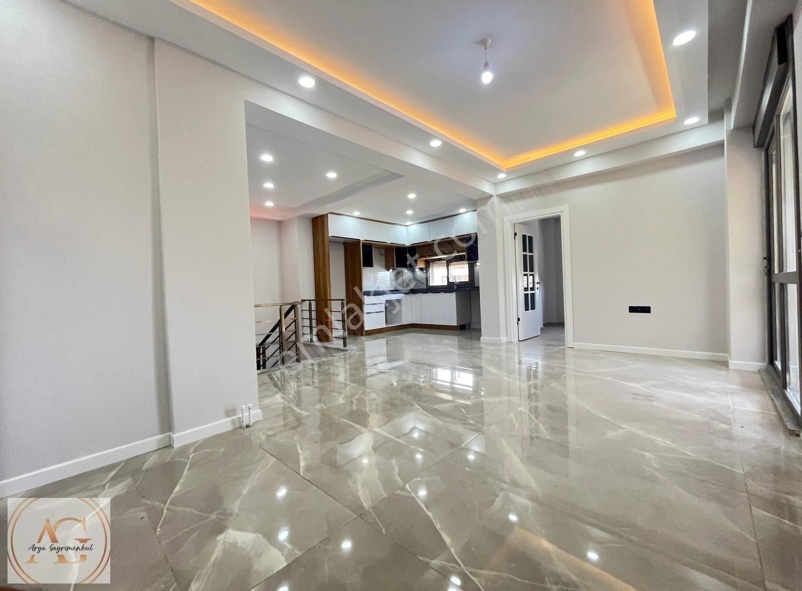 Arya'dan Müstakil Tam Bağımsız Tek Kat 3+1 Bahçeli Villa - Görsel 17