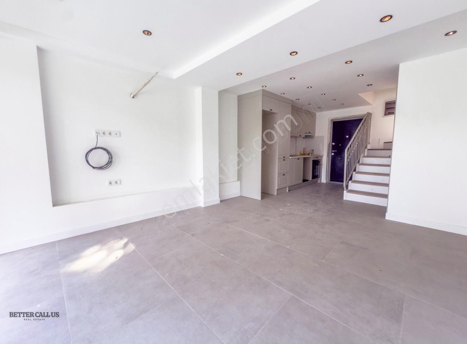 Çeşme Boyalık Yakını Bahçeli Havuzlu Cumbalı Ulaşılabilir Lüks! - Görsel 2