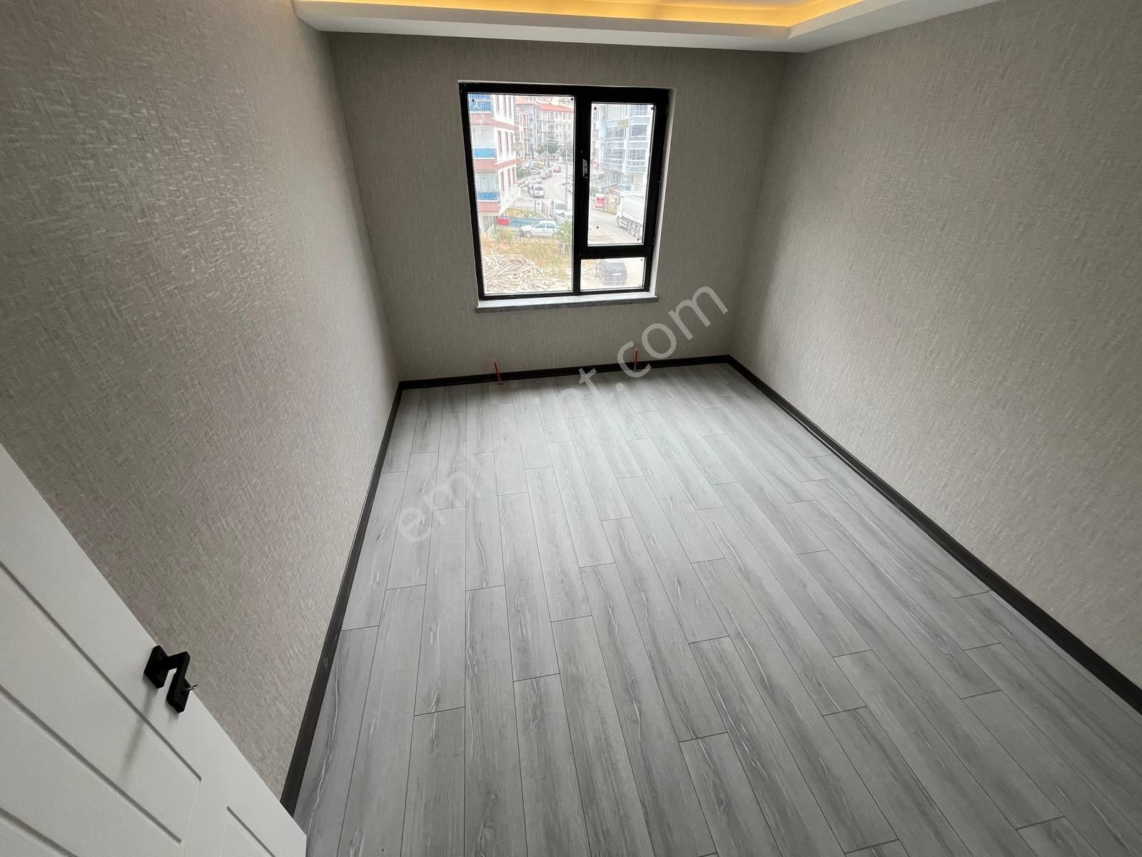 Keçiören'de Ebeyn Banyolu Ultra Lüx Yapılı Daire - Görsel 13