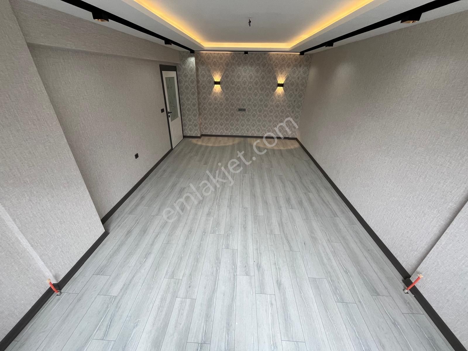 Keçiören'de Ebeyn Banyolu Ultra Lüx Yapılı Daire - Görsel 11