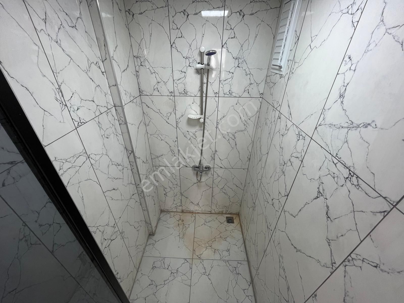 Keçiören'de Ebeyn Banyolu Ultra Lüx Yapılı Daire - Görsel 20