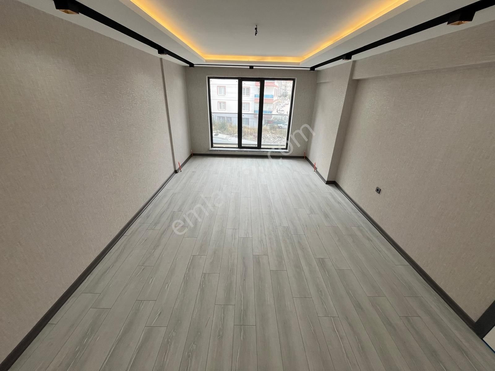 Keçiören'de Ebeyn Banyolu Ultra Lüx Yapılı Daire - Görsel 10