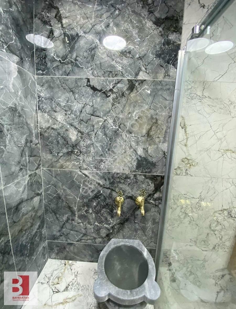 Bornova Evka 4te , Komple Yenilenmiş, Site İçi Satılık Daire! - Görsel 2