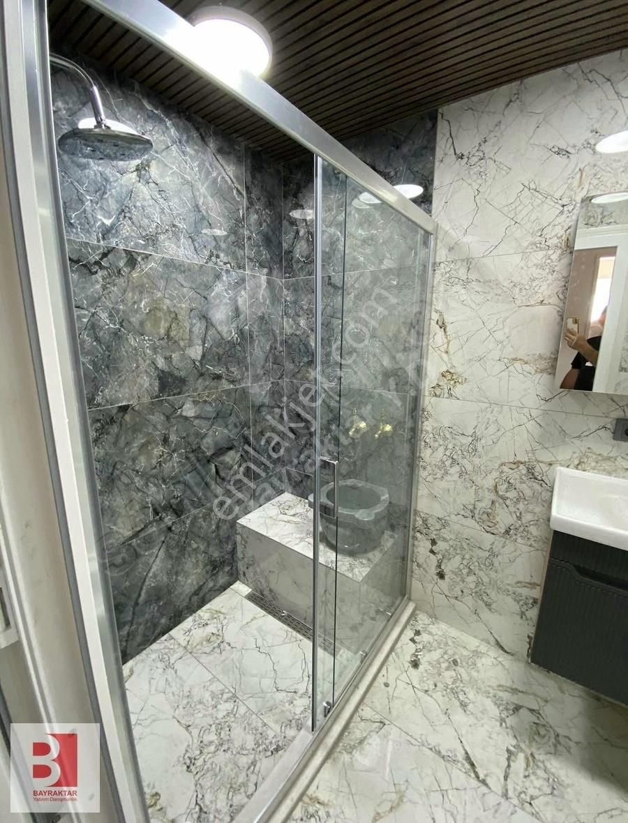 Bornova Evka 4te , Komple Yenilenmiş, Site İçi Satılık Daire! - Görsel 3