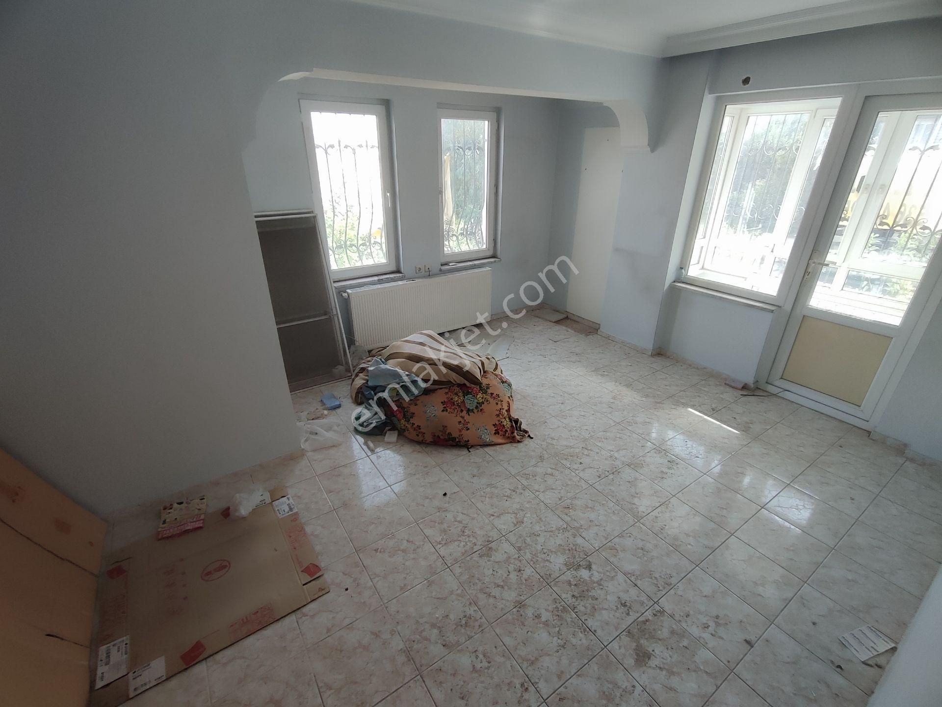 Kardeş'ten Akçayda Denize Yakın Bahçeli & Otoparklı 5+1 Tripleks Villa - Görsel 24