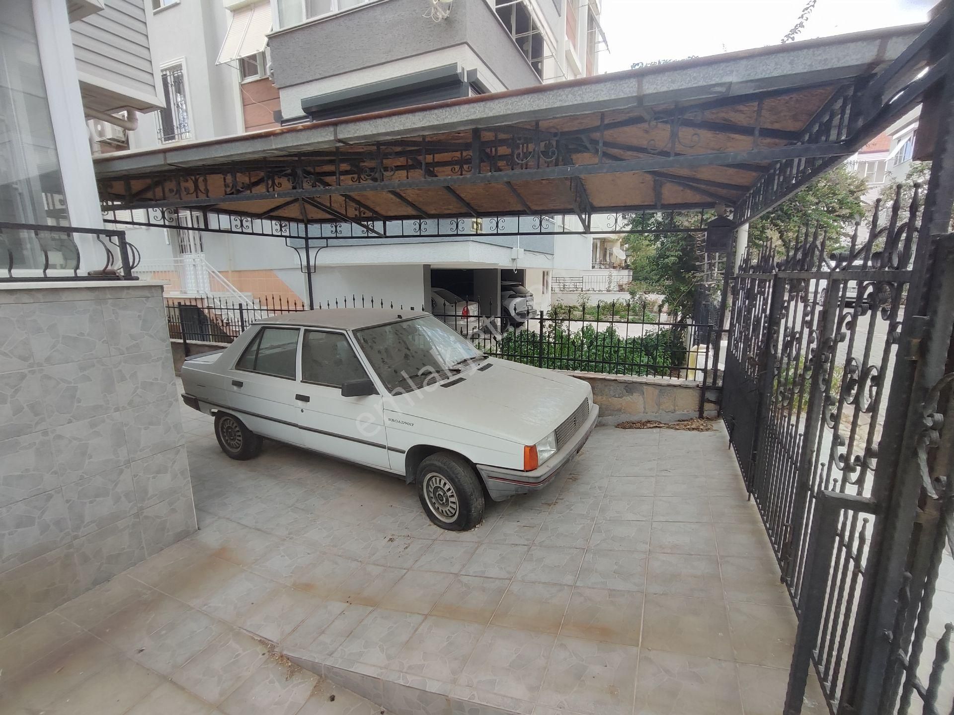 Kardeş'ten Akçayda Denize Yakın Bahçeli & Otoparklı 5+1 Tripleks Villa - Görsel 5