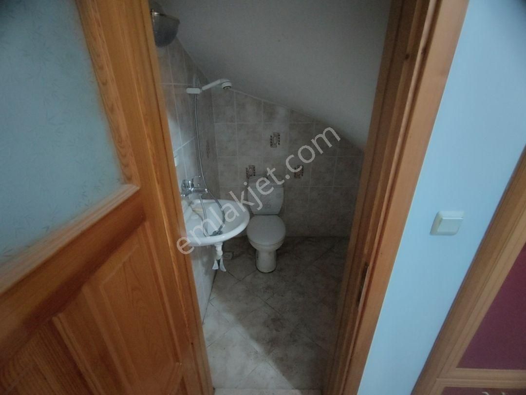 Kardeş'ten Akçayda Denize Yakın Bahçeli & Otoparklı 5+1 Tripleks Villa - Görsel 13