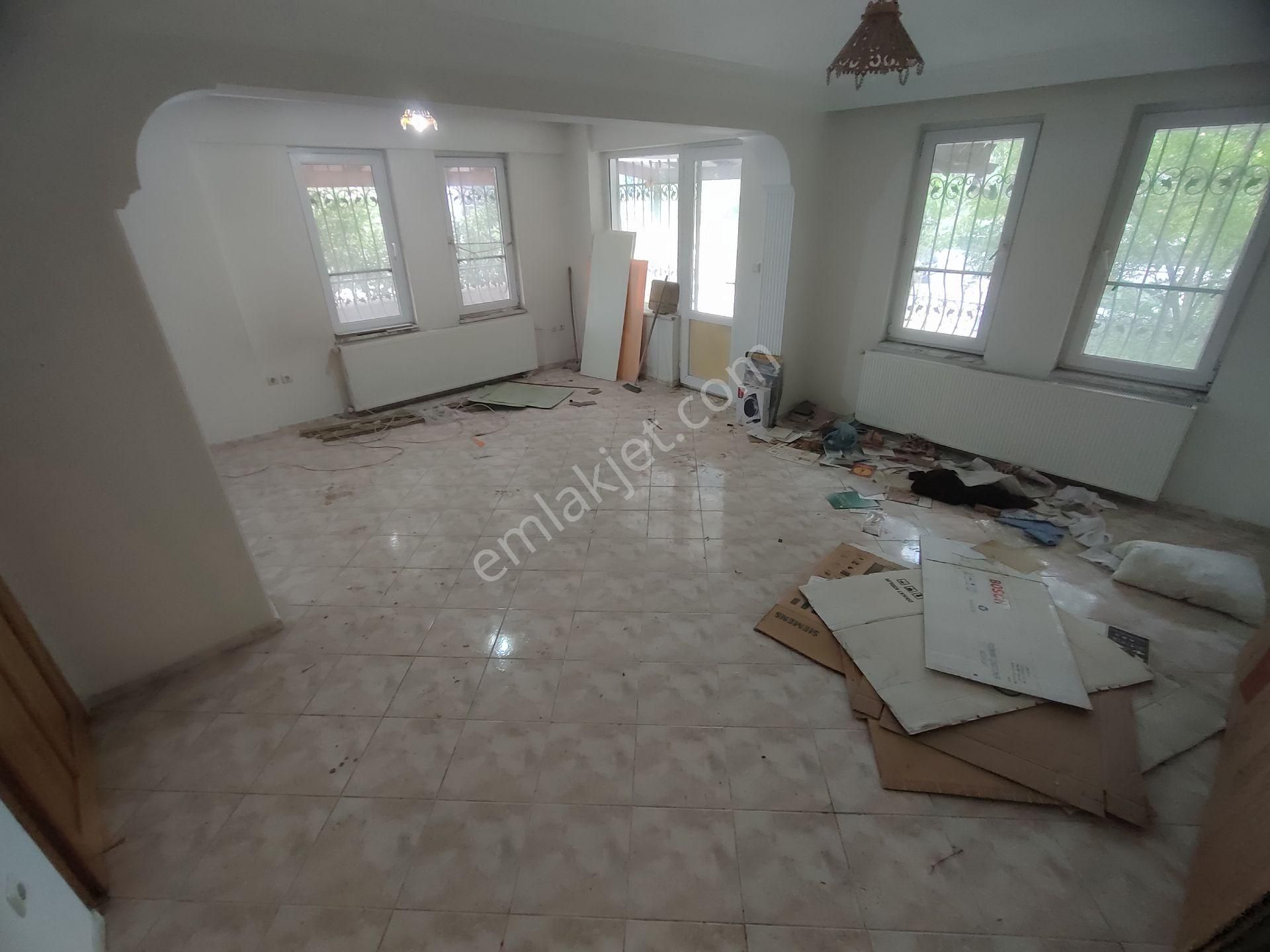 Kardeş'ten Akçayda Denize Yakın Bahçeli & Otoparklı 5+1 Tripleks Villa - Görsel 12