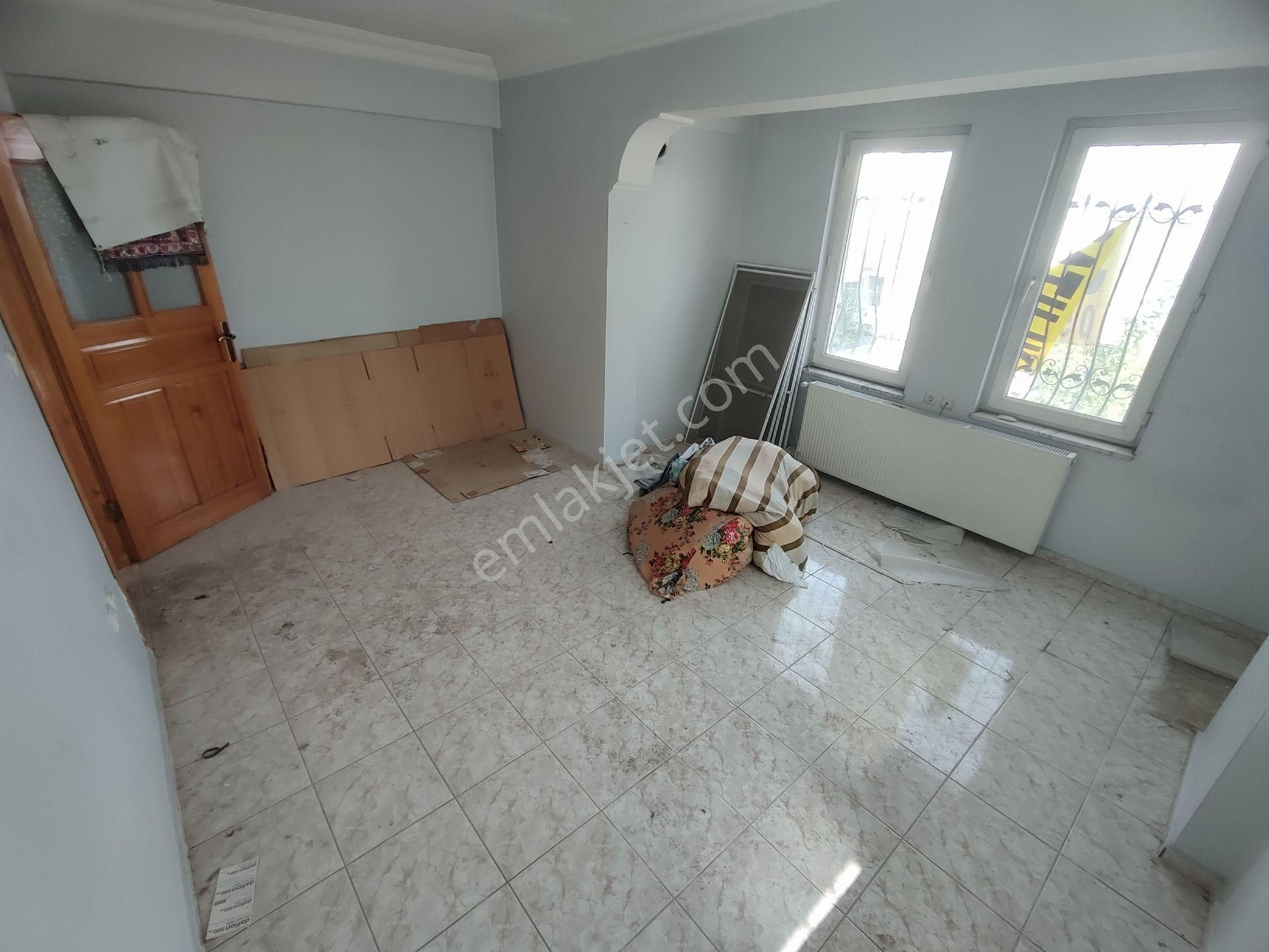 Kardeş'ten Akçayda Denize Yakın Bahçeli & Otoparklı 5+1 Tripleks Villa - Görsel 23