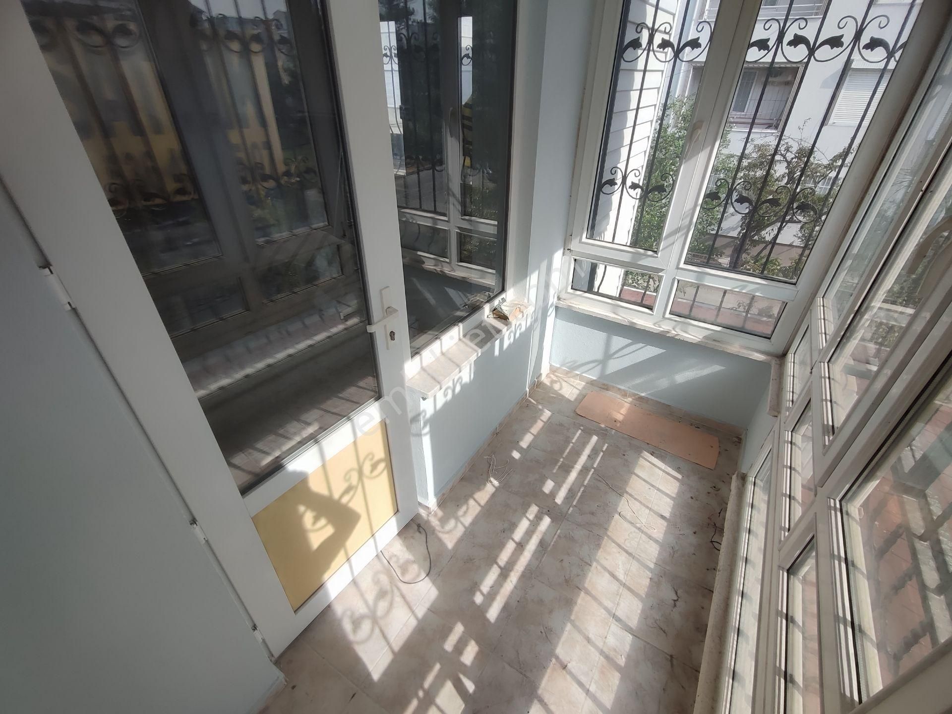 Kardeş'ten Akçayda Denize Yakın Bahçeli & Otoparklı 5+1 Tripleks Villa - Görsel 21