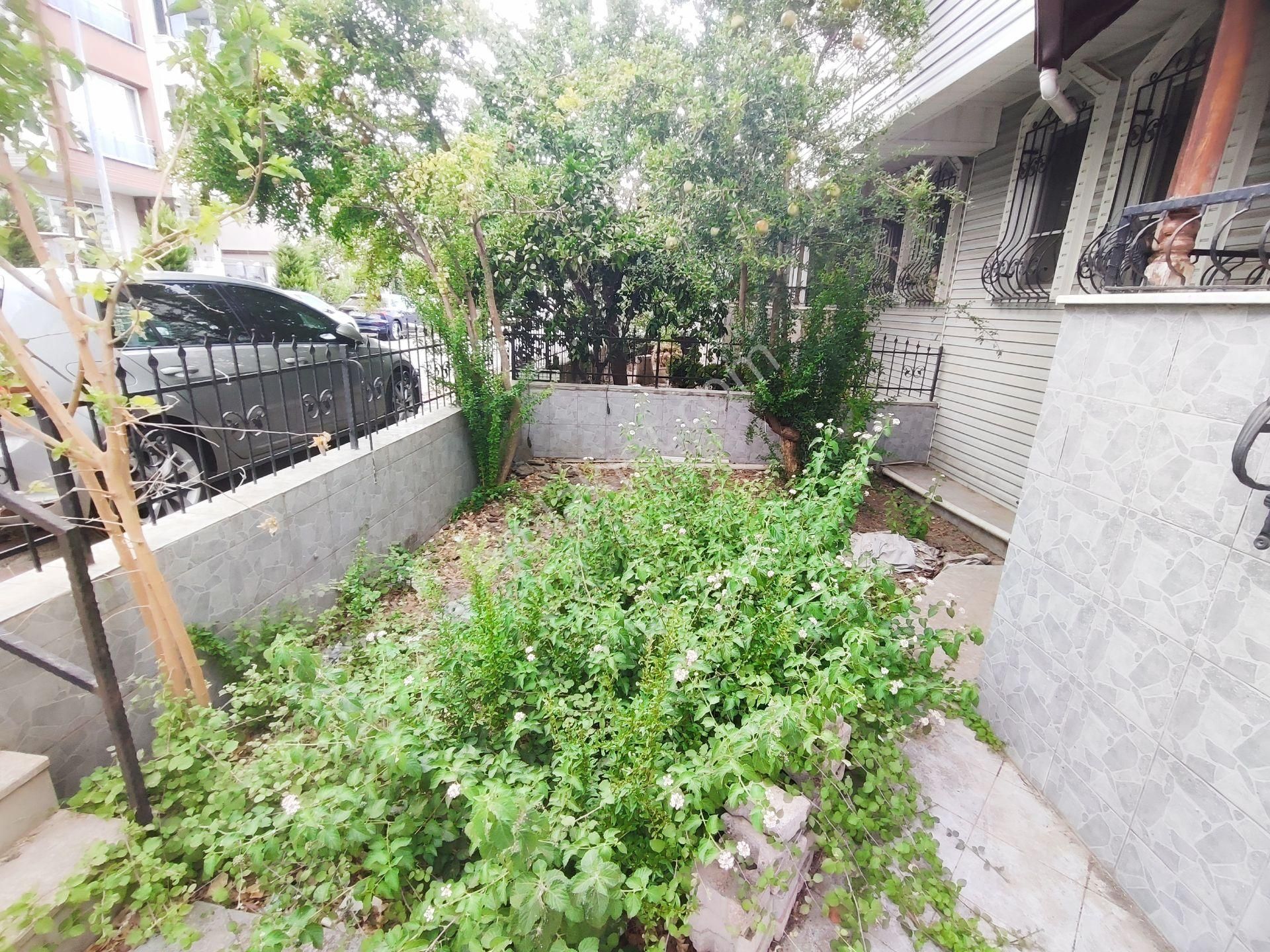 Kardeş'ten Akçayda Denize Yakın Bahçeli & Otoparklı 5+1 Tripleks Villa - Görsel 3