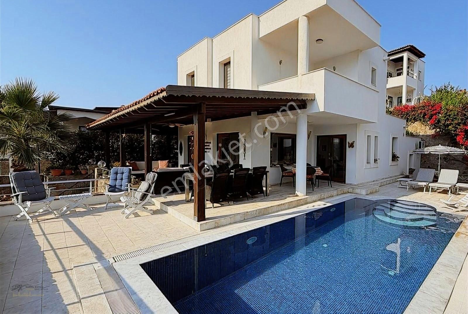 Deniz Manzaralı, Özel Havuzlu, Tam Müstakil Villa - Görsel 15