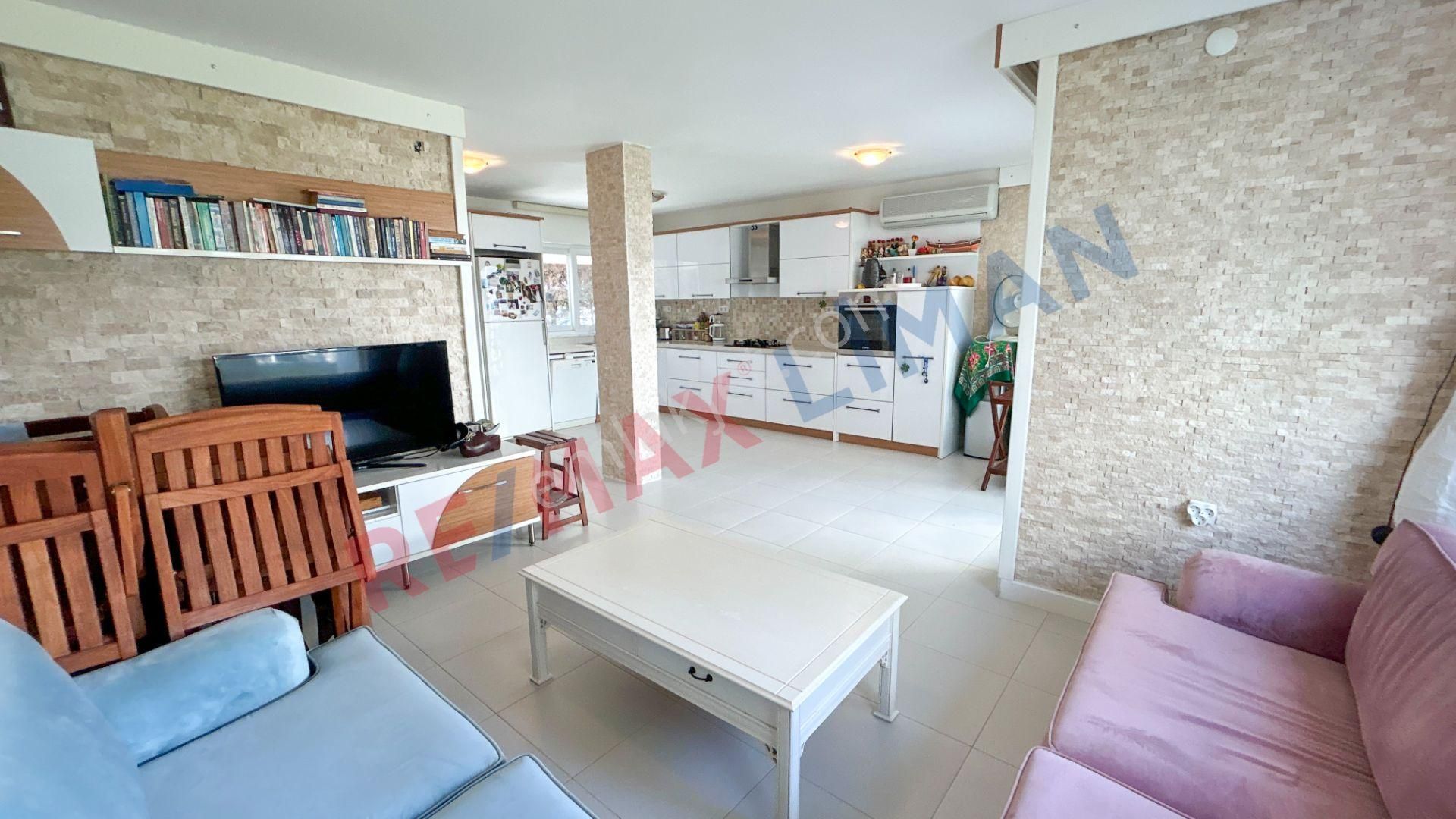 Güre'de Denize Sıfır Havuzlu Sitede Eşyalı Satılık Villa - Görsel 8