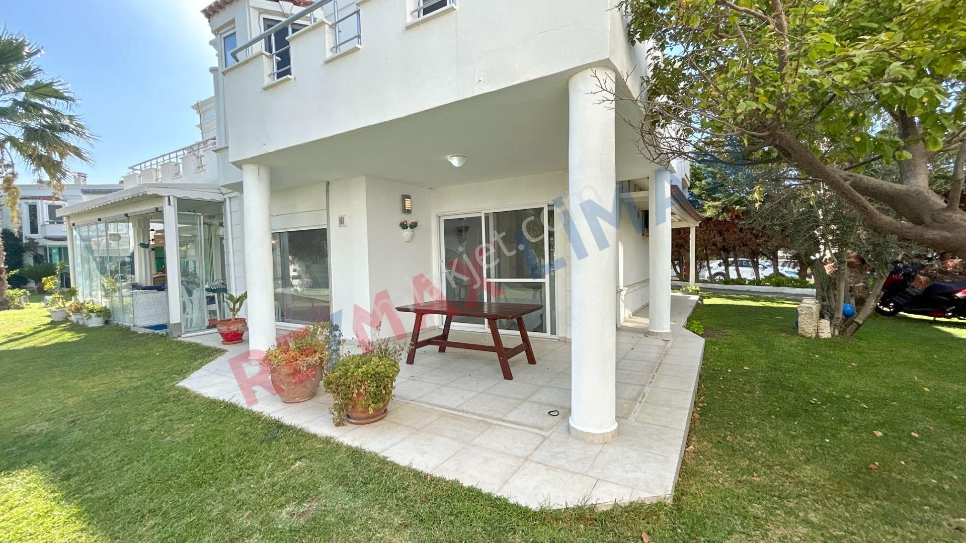 Güre'de Denize Sıfır Havuzlu Sitede Eşyalı Satılık Villa - Görsel 4