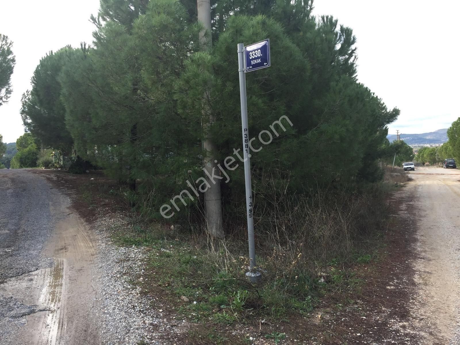 Kalabak'ta İmarlı 353 M2 Müstakil Köşe Parsel - Görsel 2