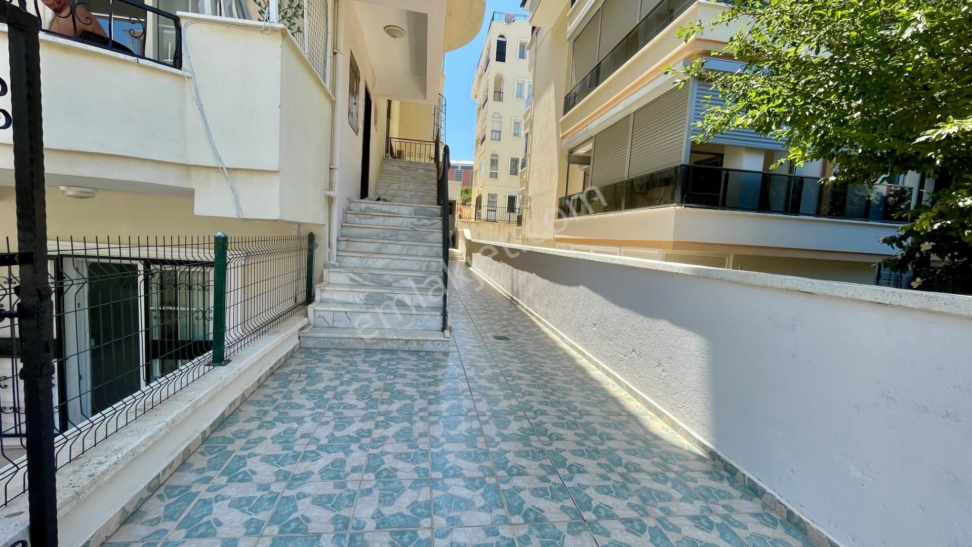 Didimde Denize Yakın Geniş Balkonlu Satılık 2+1 Daire - Görsel 4