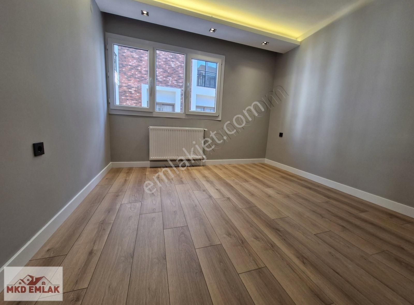 Bostanlı Da Asansörlü Ful Tadilatlı Arakat Mkd Emlak Tan - Görsel 27