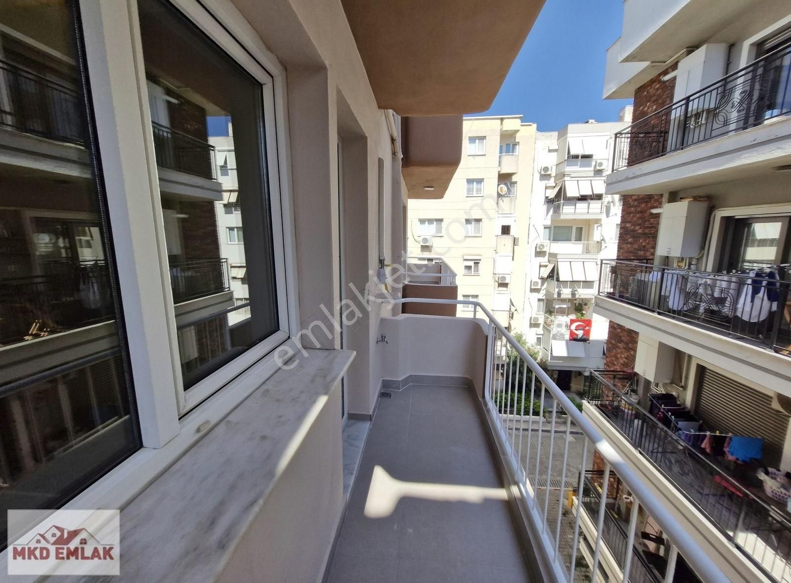 Bostanlı Da Asansörlü Ful Tadilatlı Arakat Mkd Emlak Tan - Görsel 24