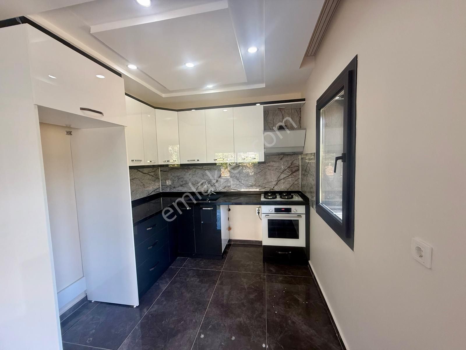 Özdere Ortaköy Köşe Parsel Triplex 4+1 Villa - Görsel 2